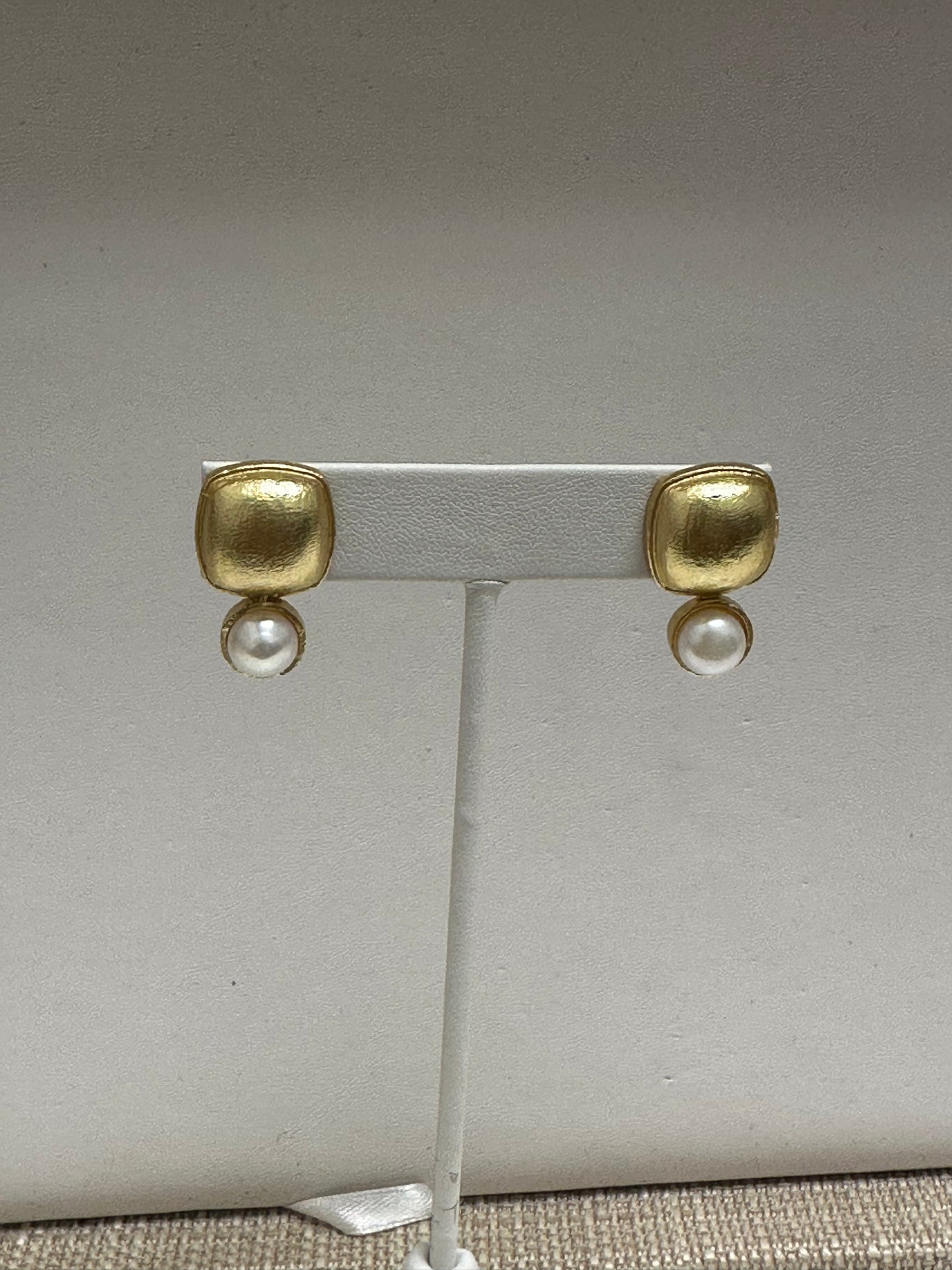 Matte Gold & Pearl Earrings
