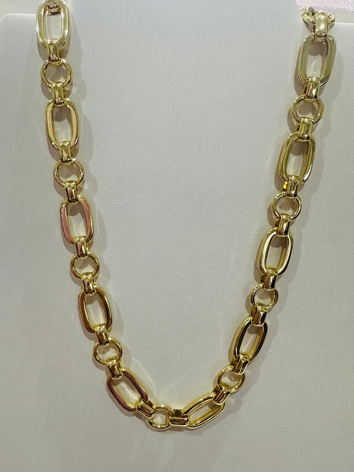 Bold Oval Link Chain
