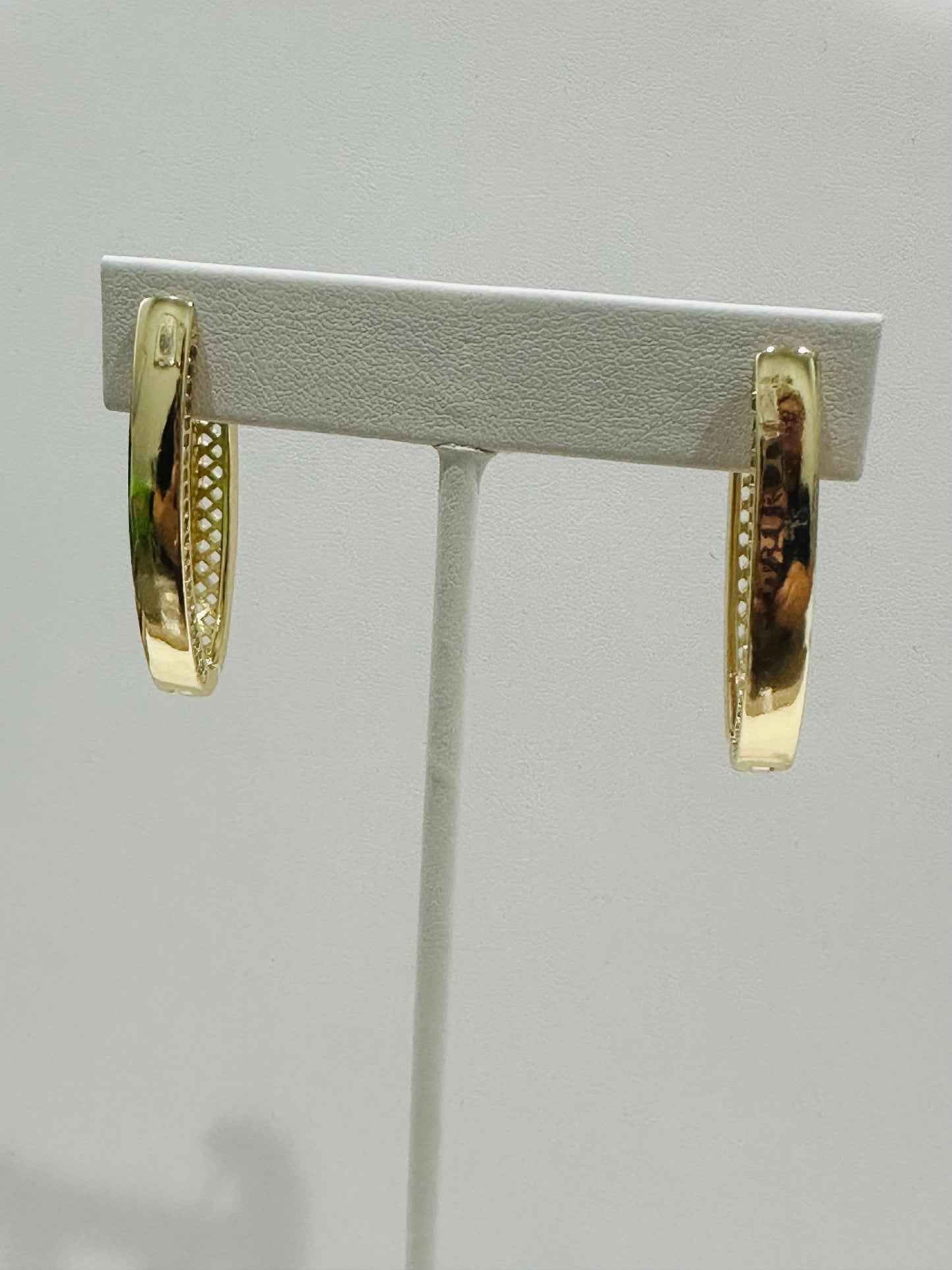 Elongated Hoops