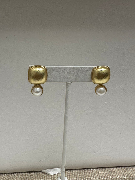 Matte Gold & Pearl Earrings