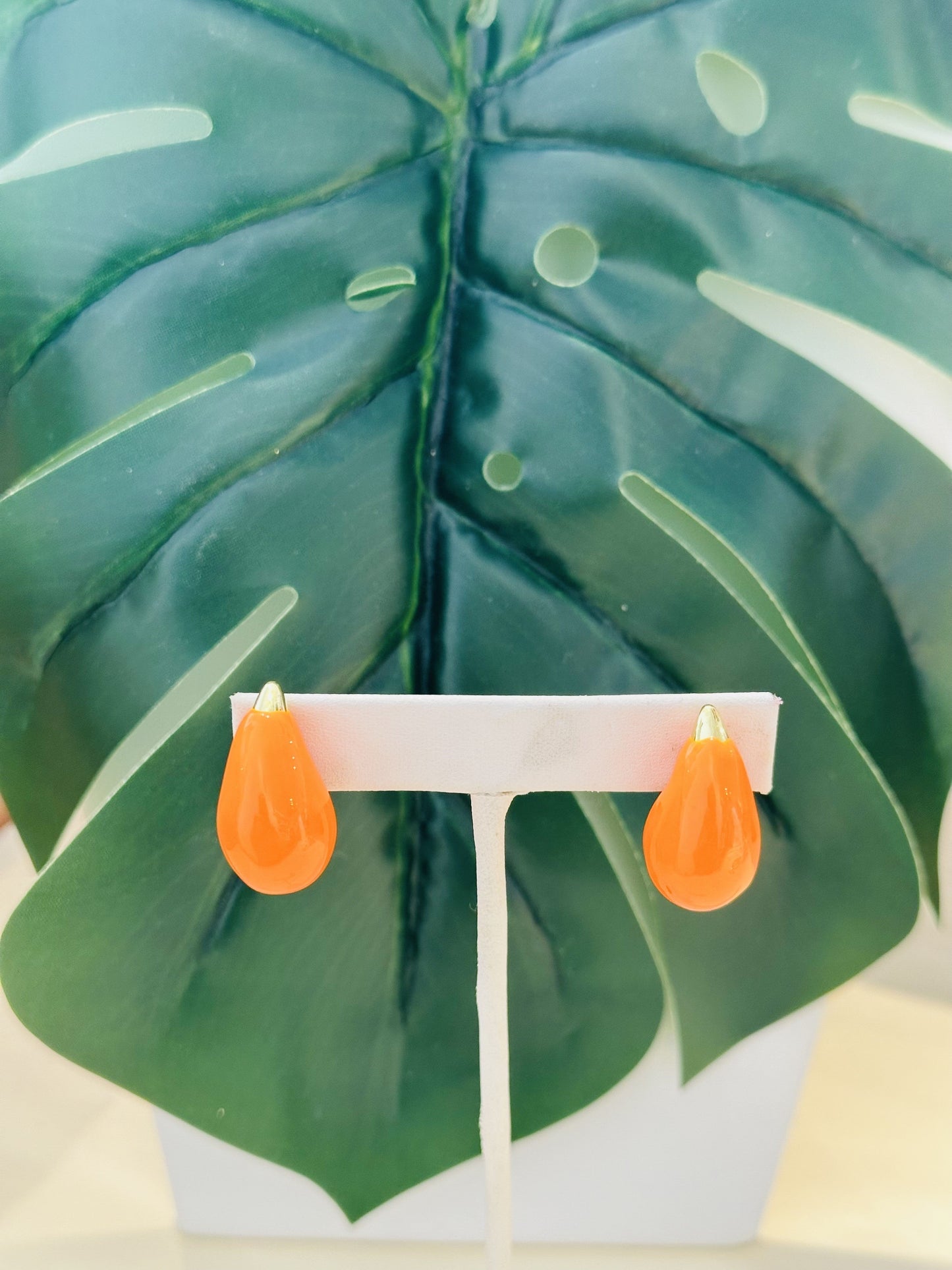 Enamel Teardrop