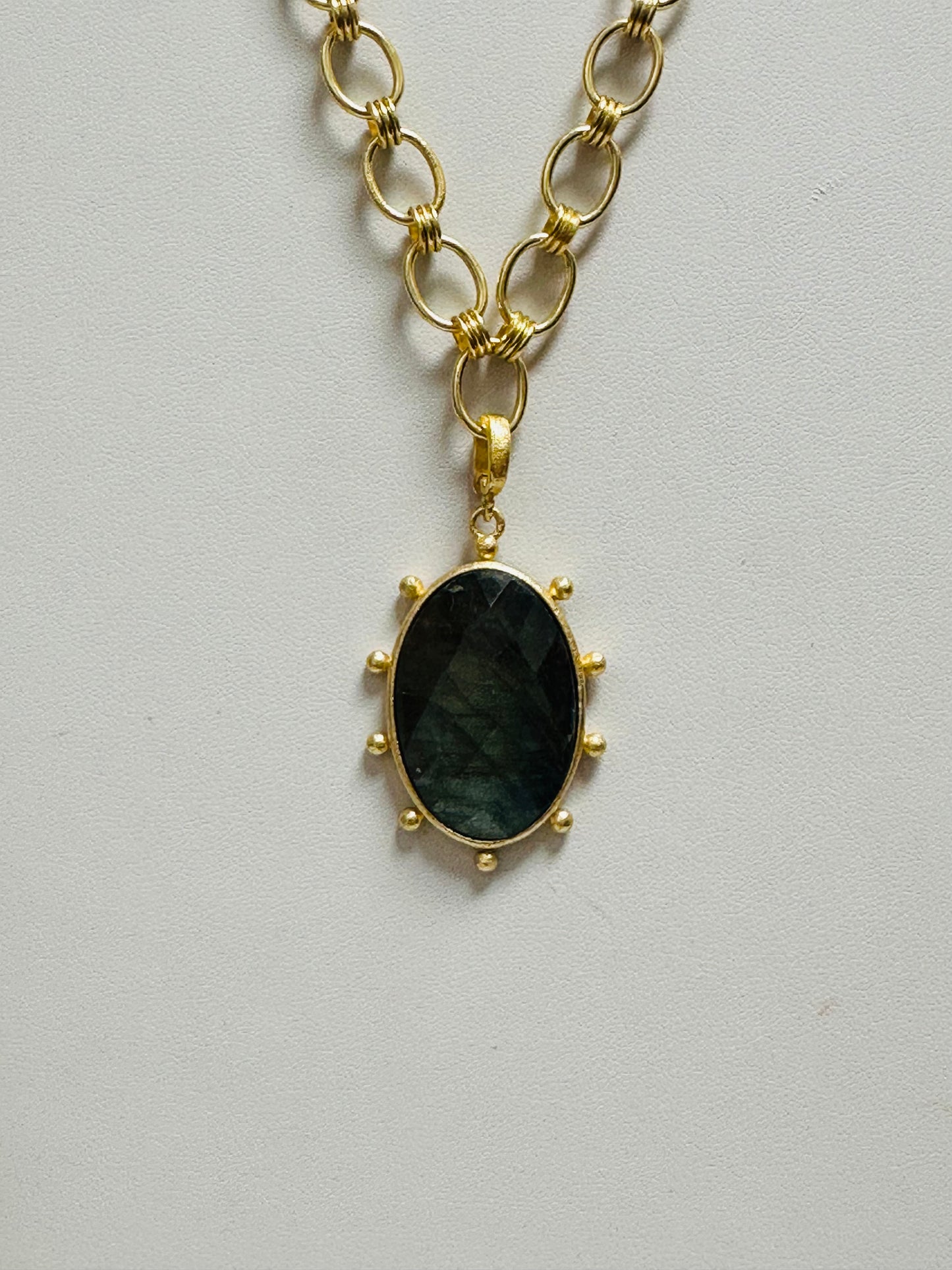 Oval Pendent