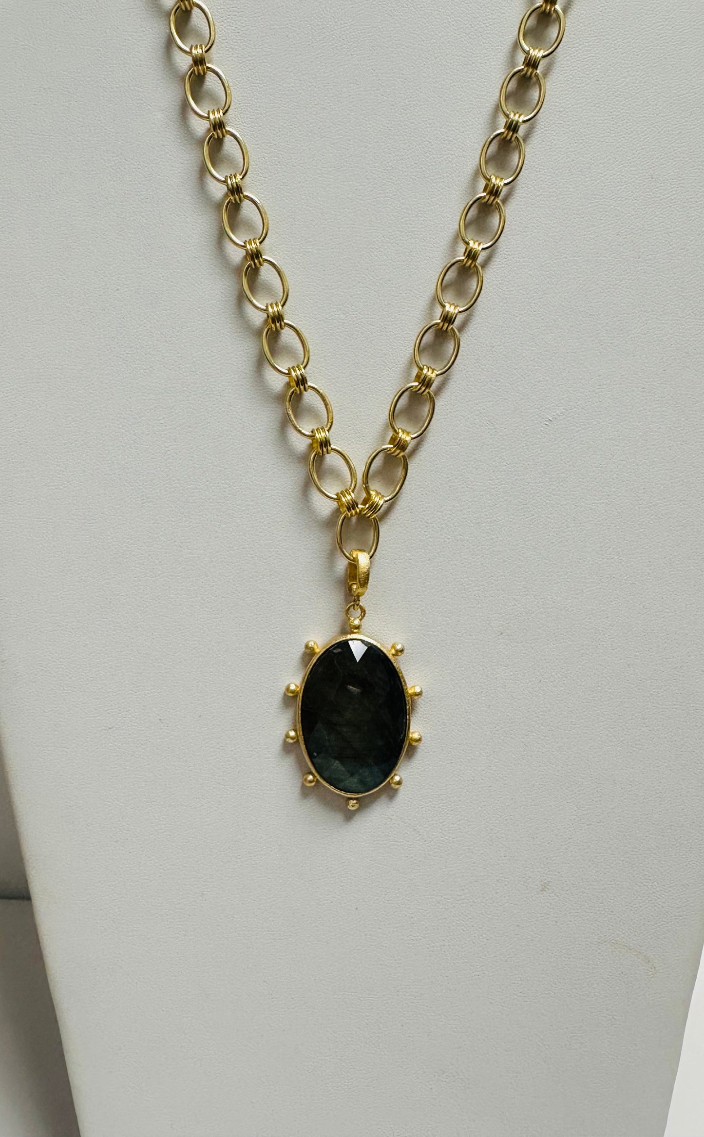 Oval Pendent
