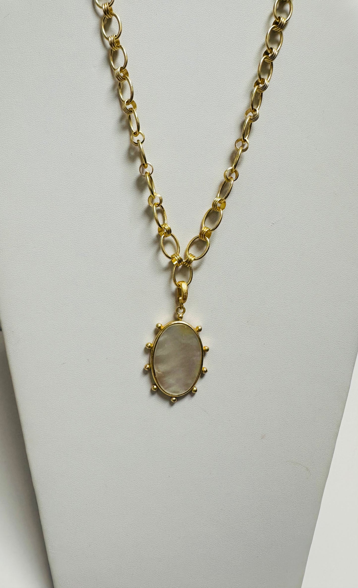 Oval Pendent