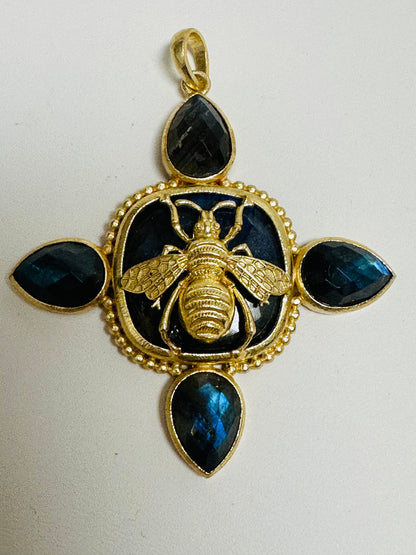 Bee Pendent
