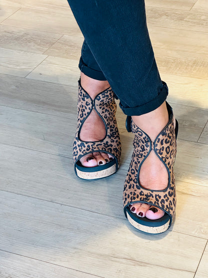 Leopard Frisky Corkys