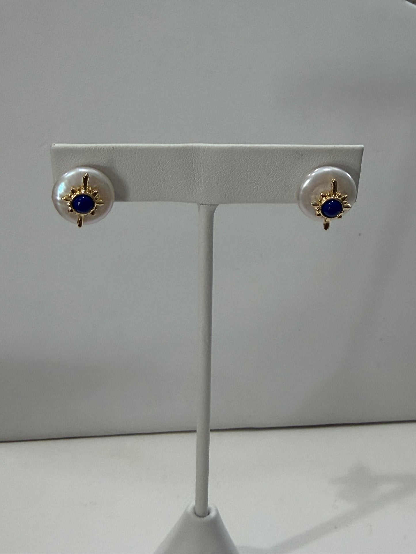Shell Pearl Stud Earrings