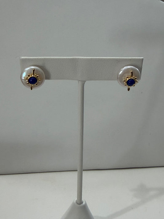 Shell Pearl Stud Earrings