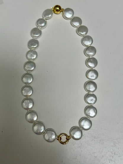 Flat Pearls Necklace