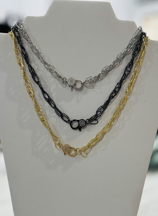 Diamond cut link chain
