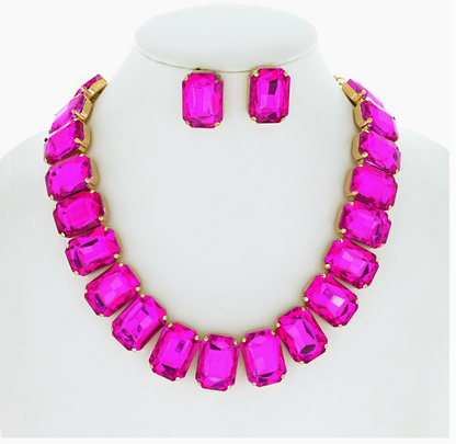 Standing Ovation Necklace