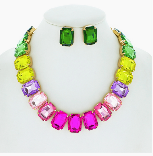 Standing Ovation Necklace