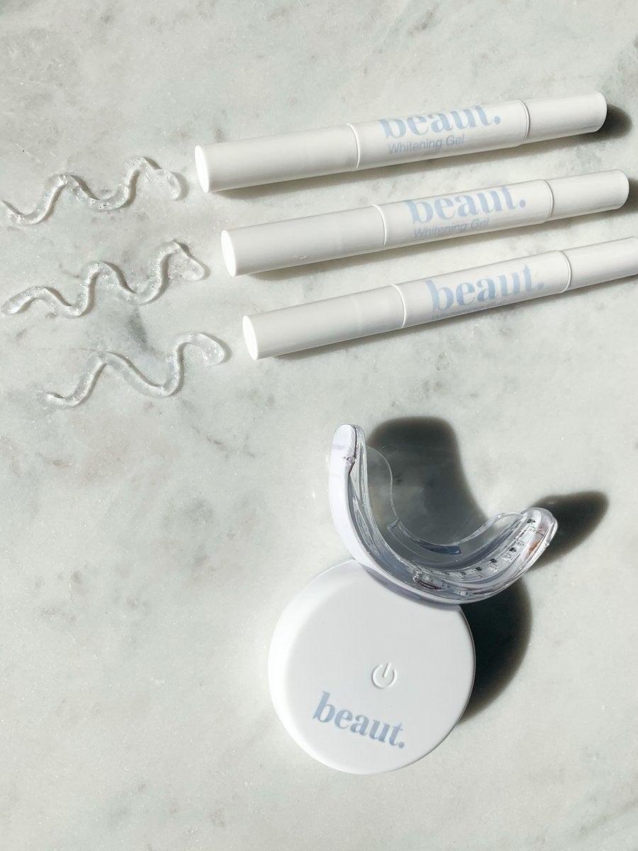beaut. TEETH WHITENING KIT