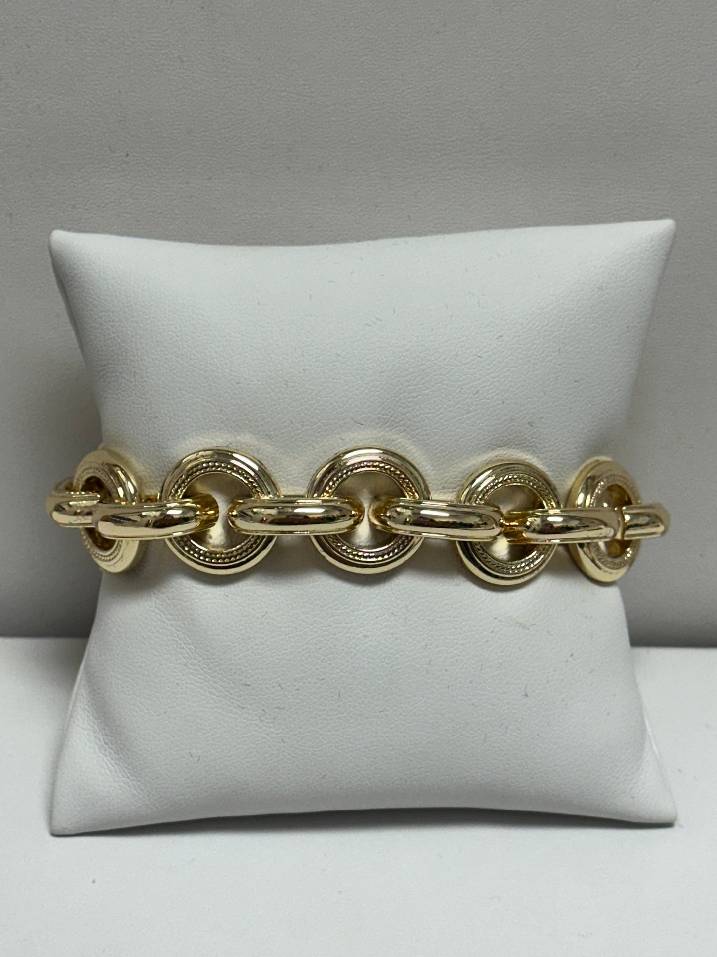 Circle Link Bracelet
