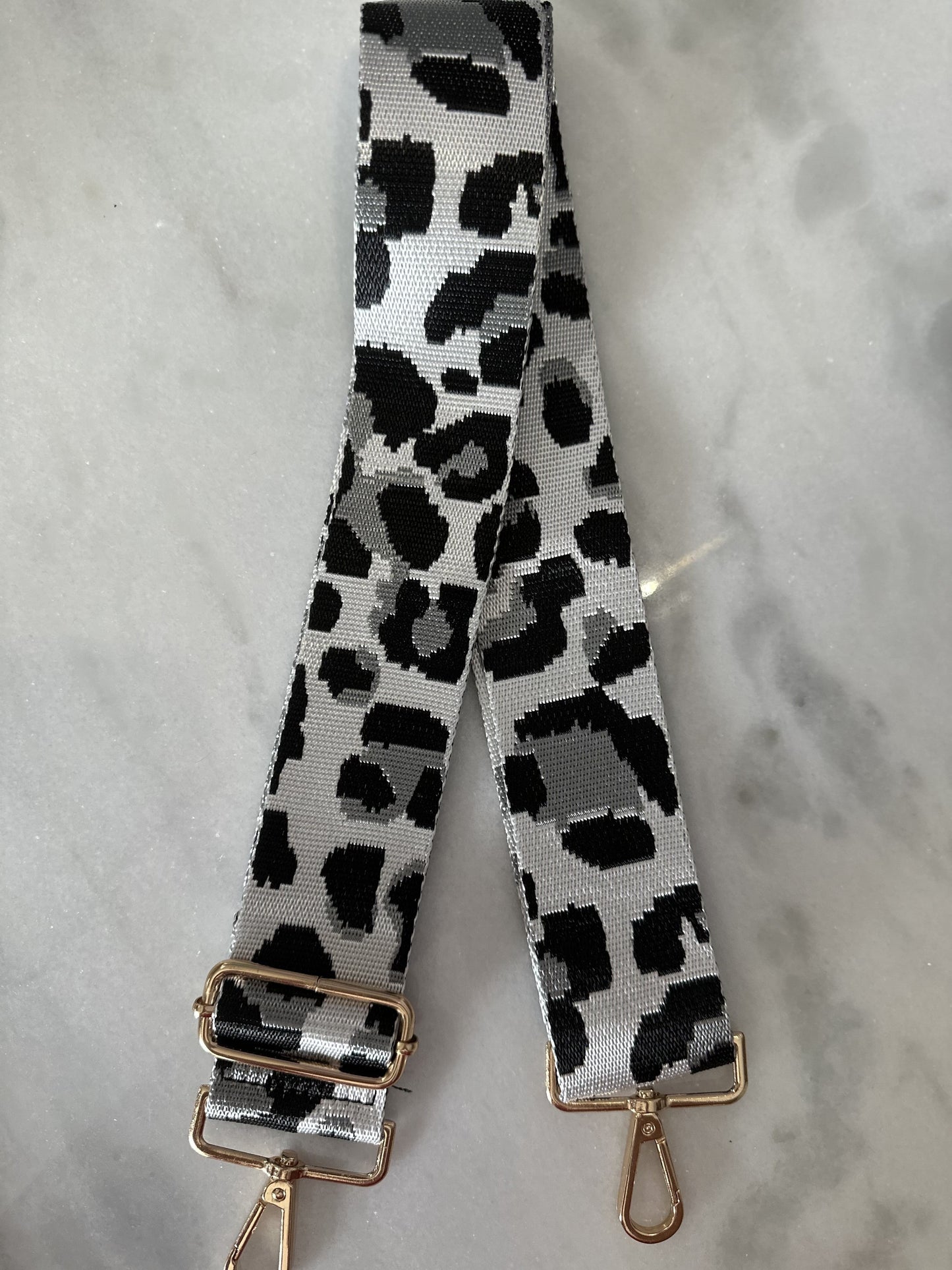 Leopard guitar strap