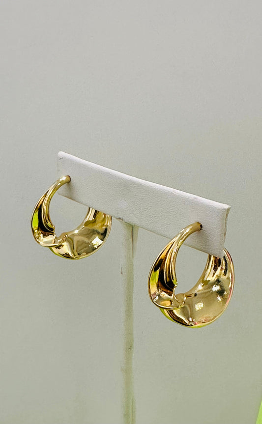 Twist. Hoops