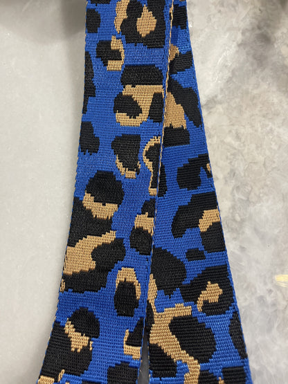 Leopard guitar strap